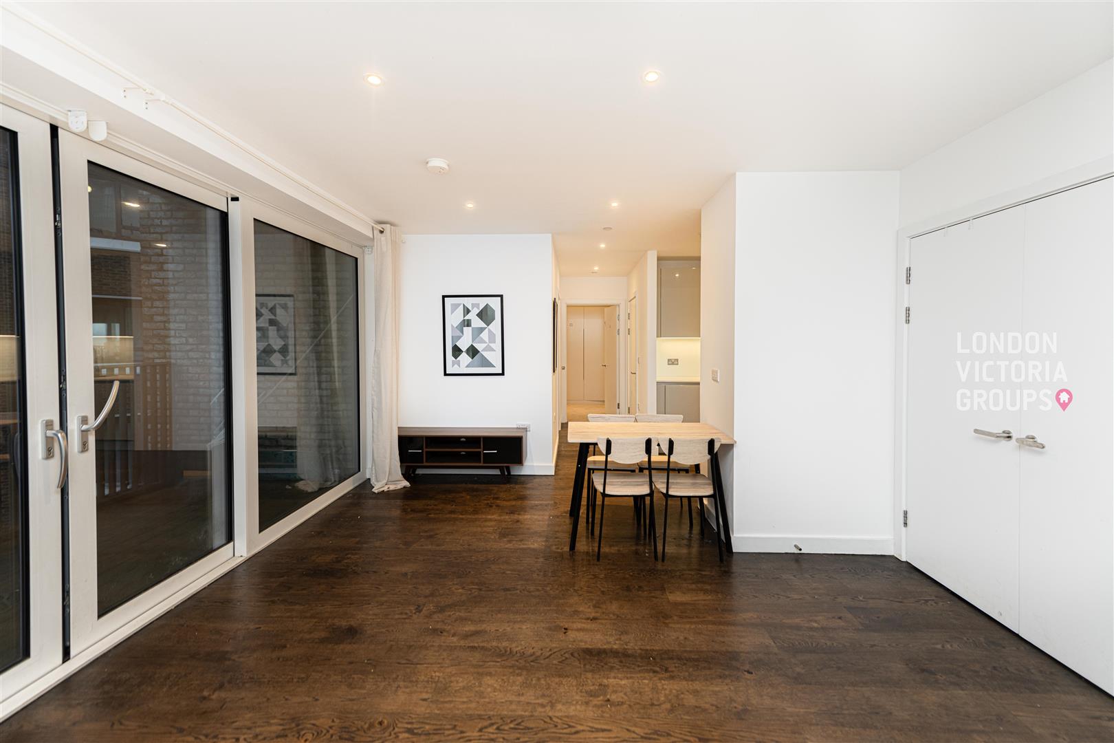 2 bed property in Tarling House, 3 Walworth Square, LONDON